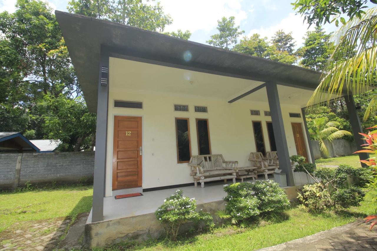 Tangkoko Lodge Bitung Exteriör bild