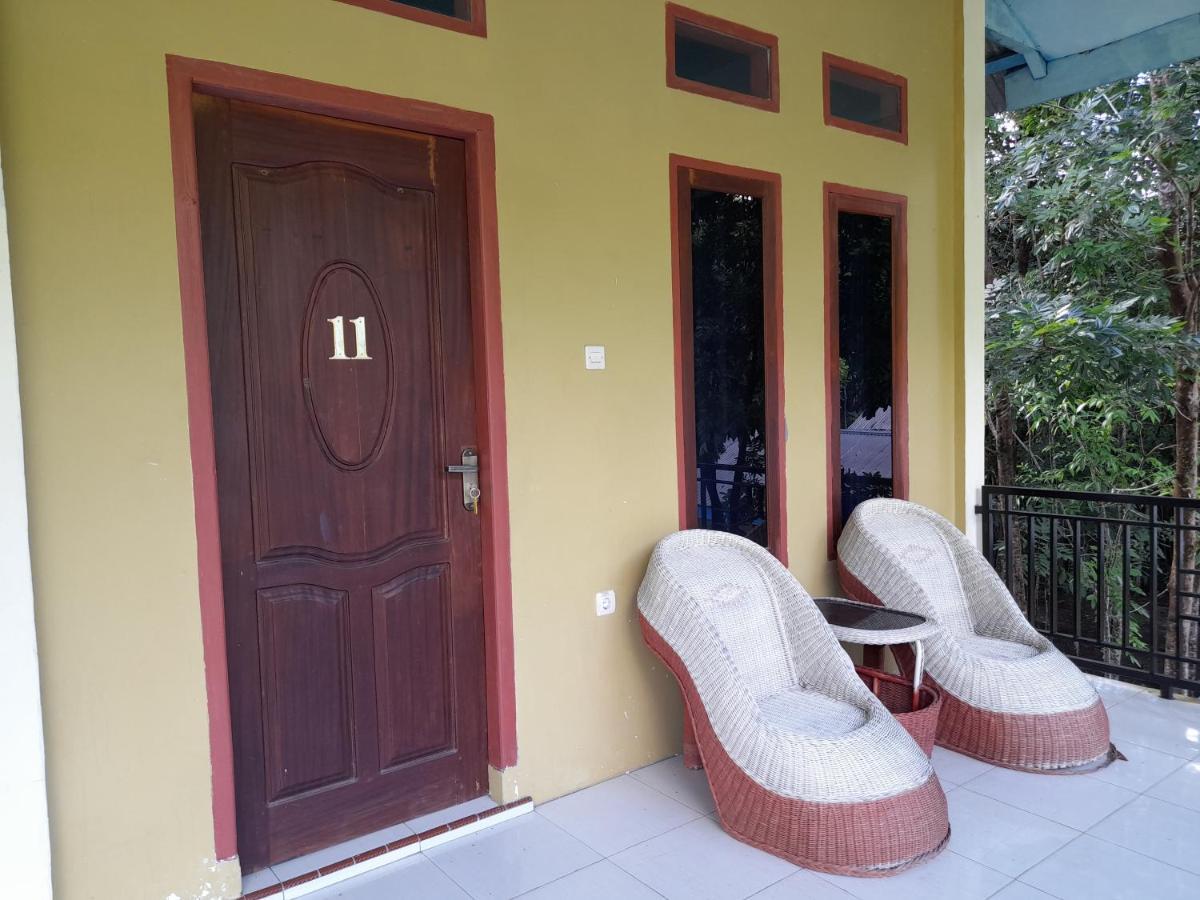 Tangkoko Lodge Bitung Exteriör bild
